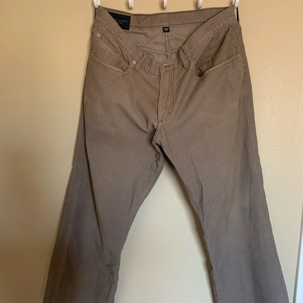 Banana Republic Boot Cut Corduroy Men Pants Size 35x30. Used Good Condition. - Picture 1 of 7
